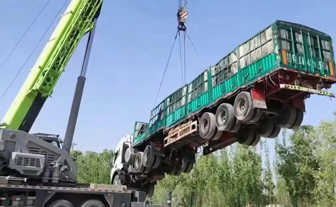 汉源道路脱困救援案例